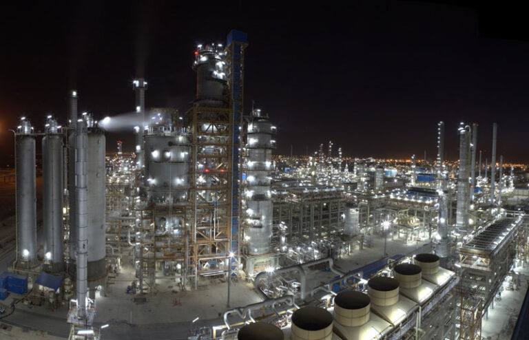 The Importance of City Diplomacy and Introducing Industries in Arak